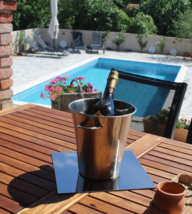 Villa Calma, Recharge Your Body And Mind Gabonjin Exterior photo