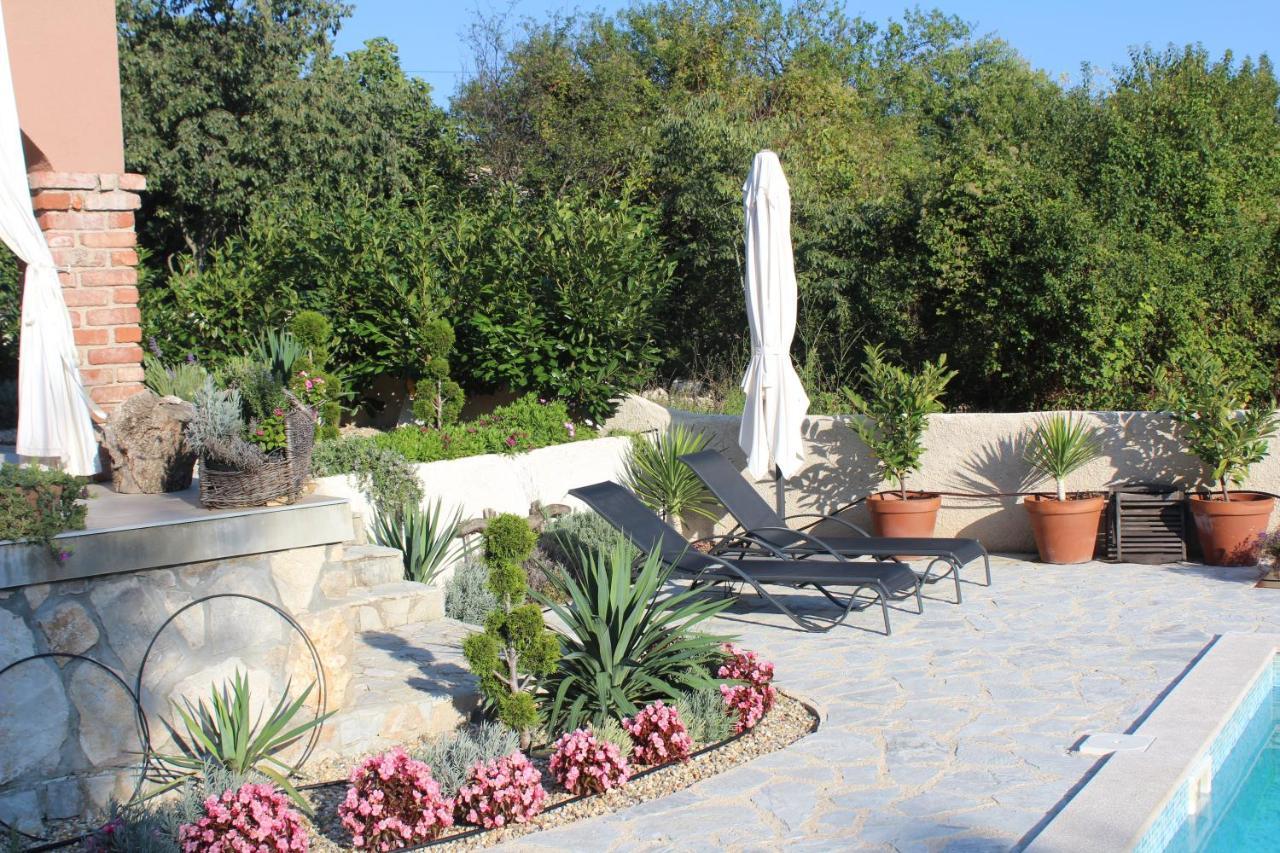 Villa Calma, Recharge Your Body And Mind Gabonjin Exterior photo