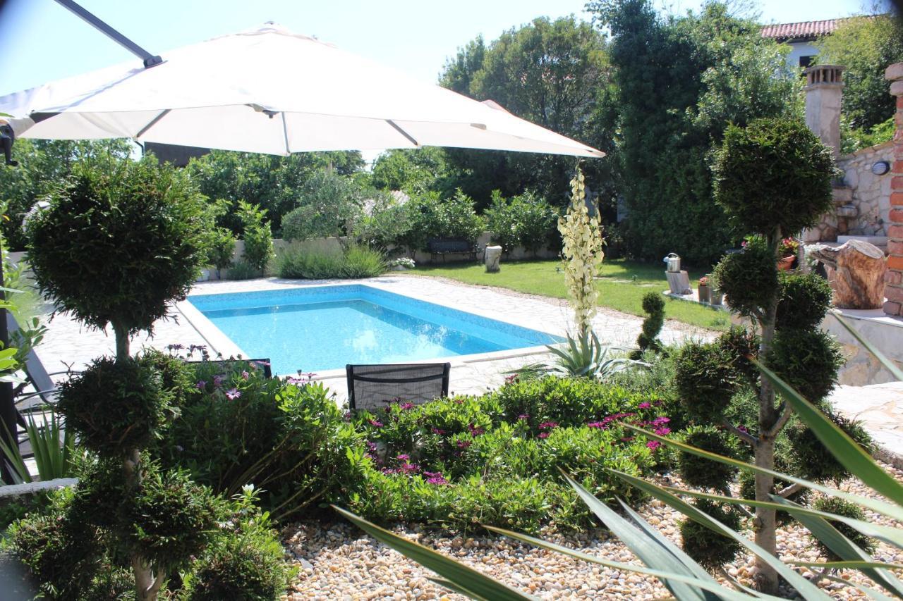 Villa Calma, Recharge Your Body And Mind Gabonjin Exterior photo